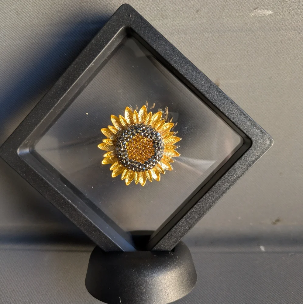 NWOT - Blinged Out Sunflower Brooch & 3D Floating Jewelry Display Case Combo - Picture 3 of 6